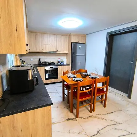 Glyki Canyon Holiday home *