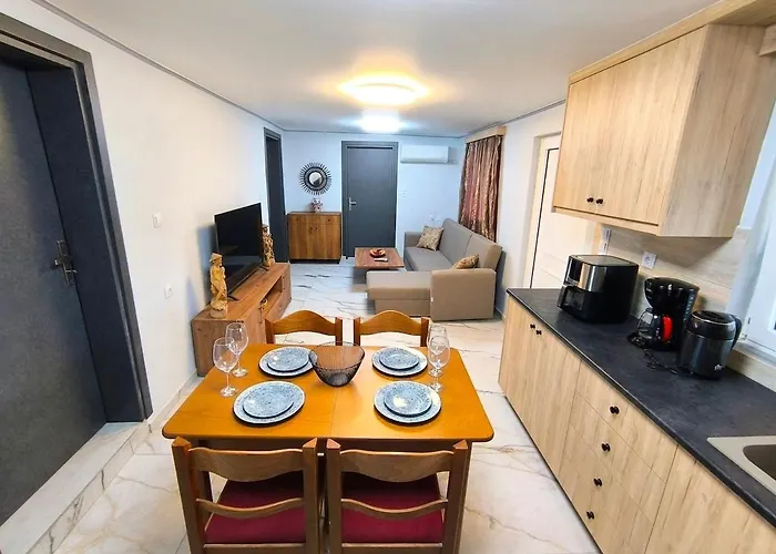 Glyki Canyon Holiday home *